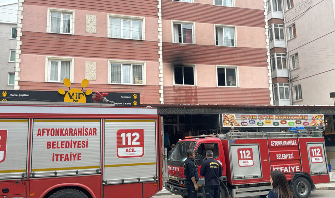 Afyonkarahisar’da pansiyon olarak kullanılan 5 katlı bir apartmanda çıkan yangın
