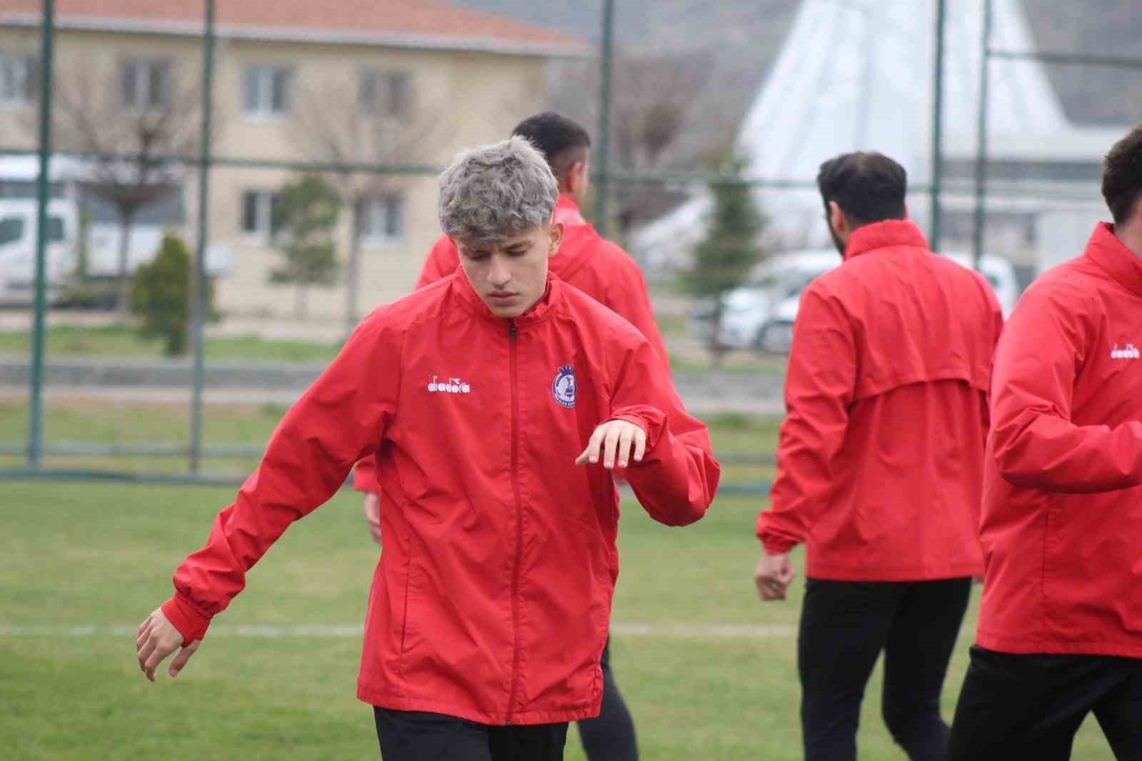   TFF 2. Lig ekiplerinden Afyonspor yarın kendi evinde Altınordu’yu