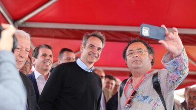 Yunanistan Başbakanı Kyriakos Miçotakis, Midilli Adası’nda gerçekleştirdiği program sırasında adayı
