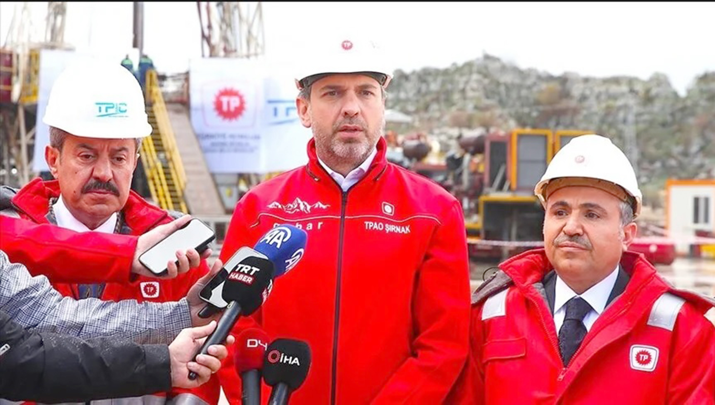 Enerji ve Tabii Kaynaklar Bakanı Alparslan Bayraktar, Gabar’da 33 kuyuda