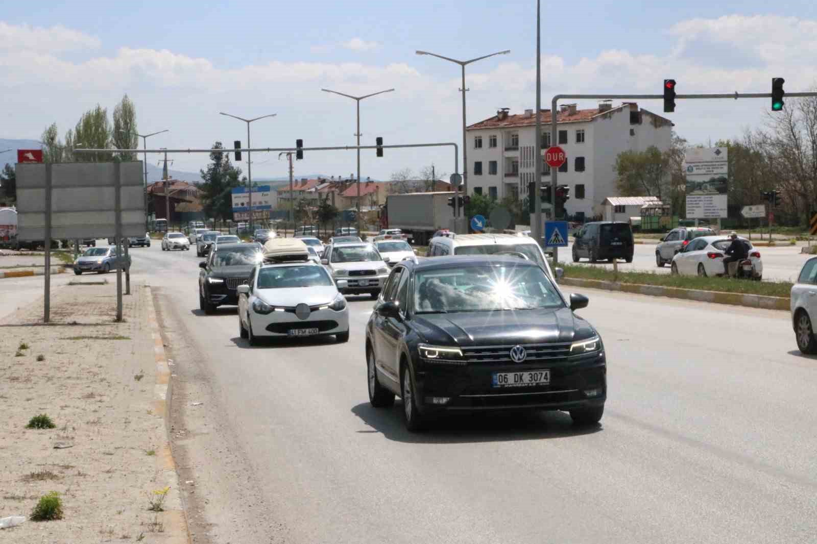 Ramazan Bayramı nedeni ile 9 günlük tatilin bitmesine 1 gün