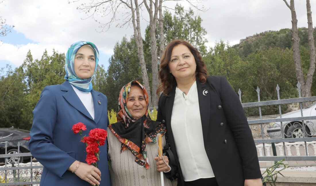 Afyonkarahisar Valiliği ve Afyonkarahisar Belediyesi iş birliğinde düzenlenen bayramlaşma töreninde