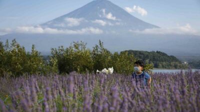 Japonya’nın en yüksek dağı olan Fuji Dağı’nın fotoğraflarını çekmek isteyen