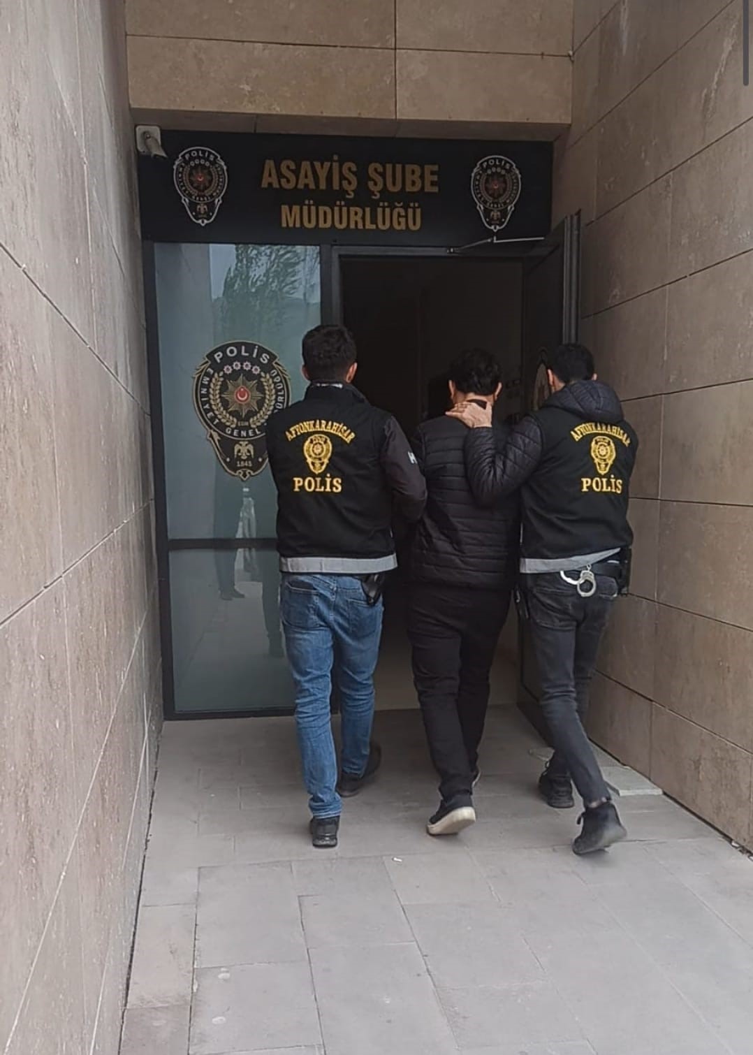 Afyonkarahisar’da hırsızlık suçundan 30 yıl 9 ay 2 gün hapis