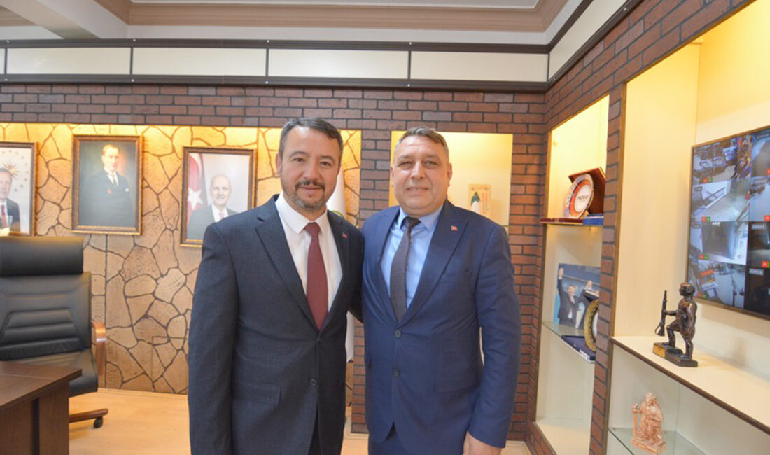 İzmir Sandıklı’lılar Derneği Başkanı İbrahim Ulubaş ve Buca Afyonkarahisarlılar Eğitim,
