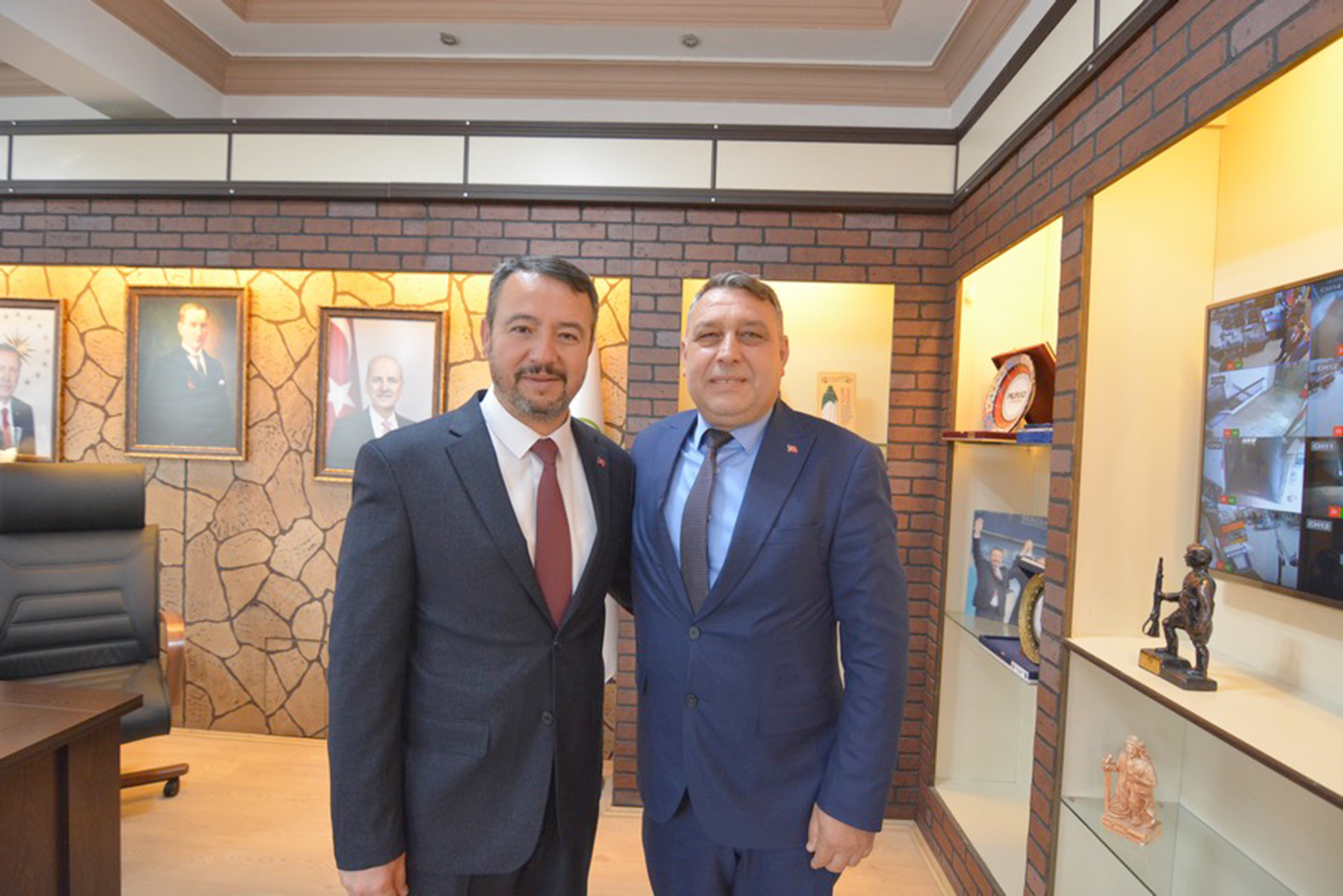 İzmir Sandıklı’lılar Derneği Başkanı İbrahim Ulubaş ve Buca Afyonkarahisarlılar Eğitim,