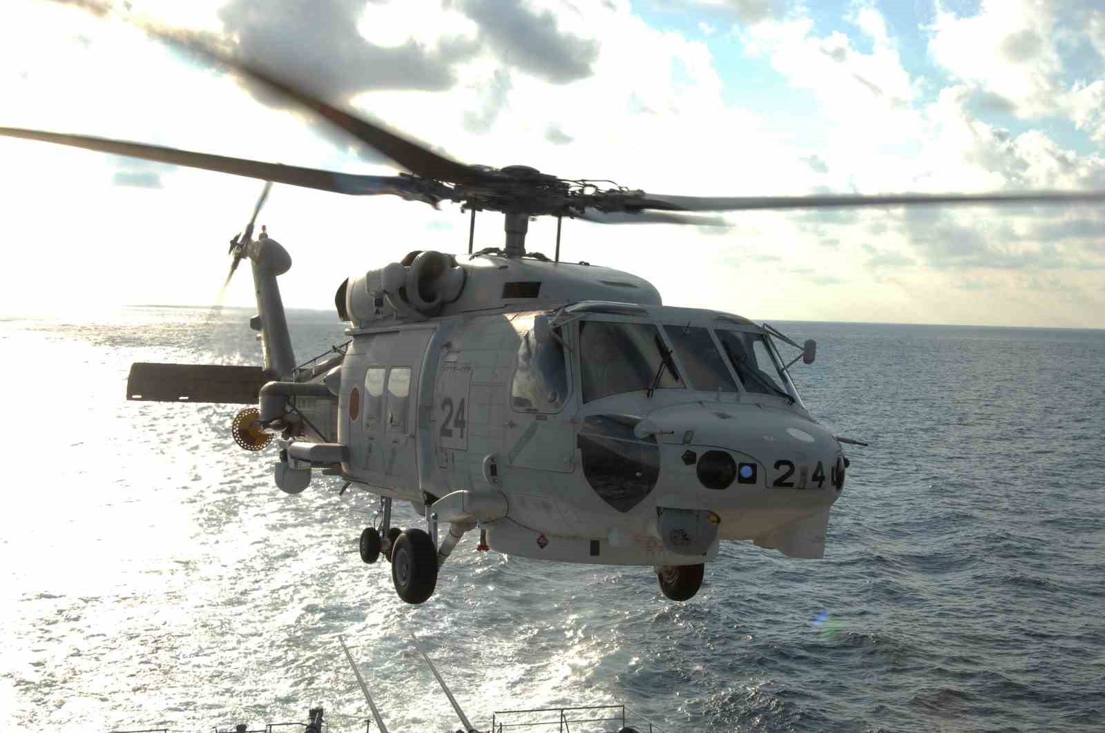 Japonya Öz Savunma Kuvvetleri’ne ait 2 askeri helikopterin Pasifik Okyanusu’ndaki