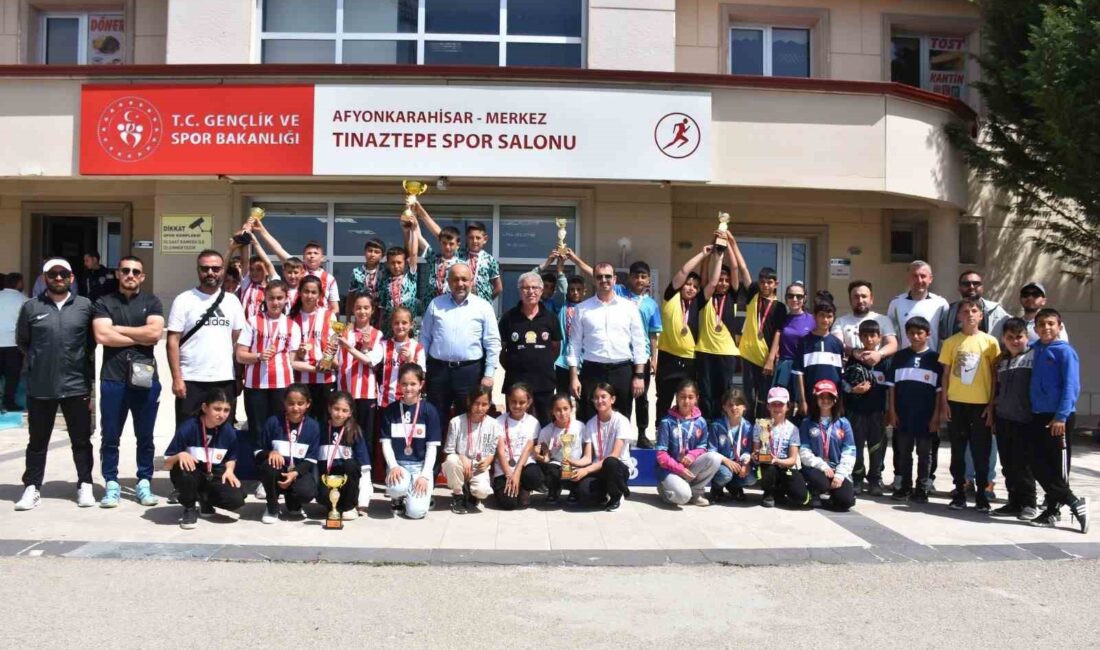 Afyonkarahisar’da okul sporları kapsamında Bocce, Petank ve Volo basamak müsabakaları