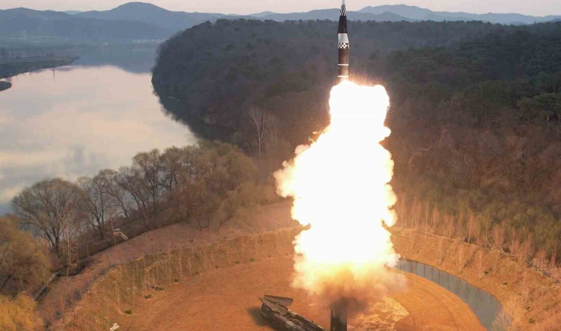 Kuzey Kore, Japon Denizi istikametine doğru fırlattığı balistik füze Japonya’nın