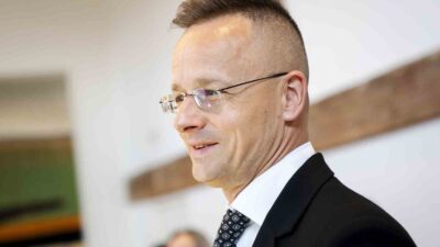 Macaristan Dışişleri Bakanı Peter Szijjarto, “Brüksel, Ukrayna’da cephe hattındaki durumun
