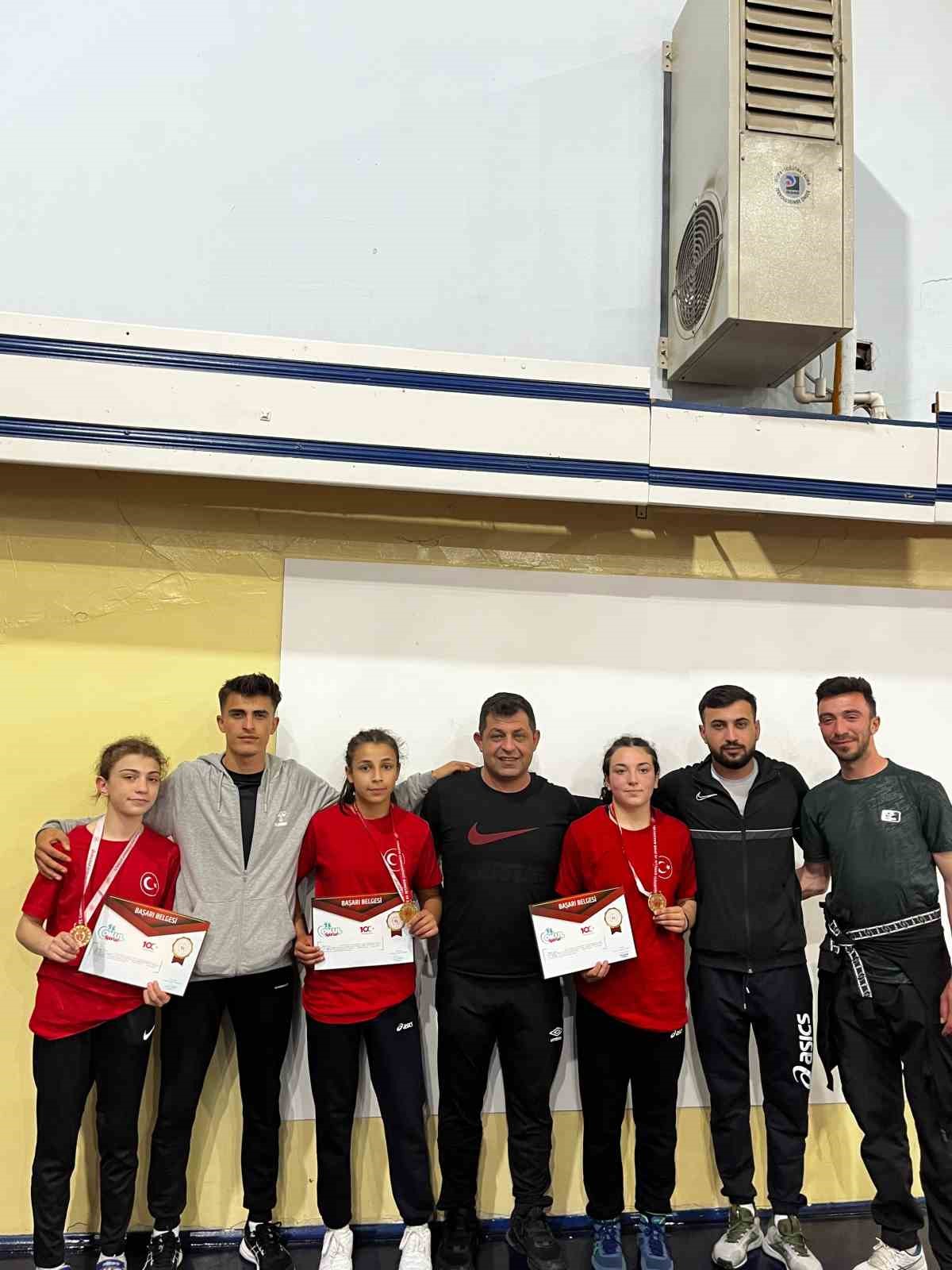 Tekirdağ’da 18-19 Nisan 2024 tarihleri arasında düzenlenen Okul Sporları Güreş
