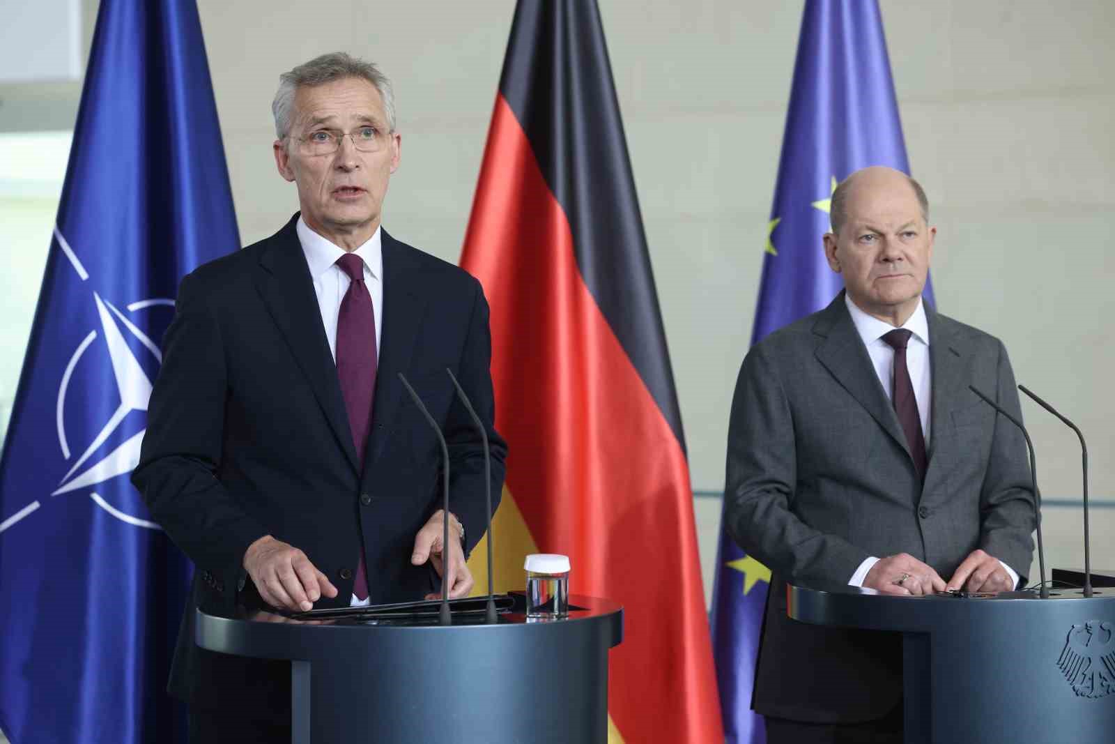 NATO Genel Sekreteri Jens Stoltenberg, Almanya Başbakanı Olaf Scholz ile