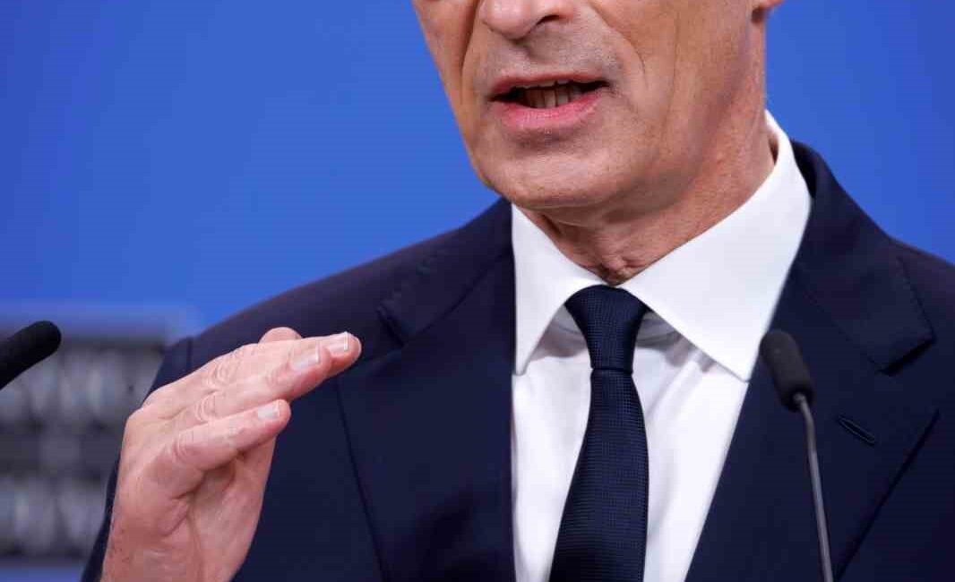NATO Genel Sekreteri Jens Stoltenberg, “NATO savunma bakanları, Ukrayna’ya hava