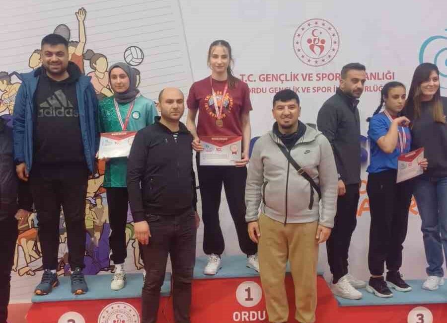 Ordu’da düzenlenen Okul Sporları Genç Kızlar 50 Kilo Sol Kol