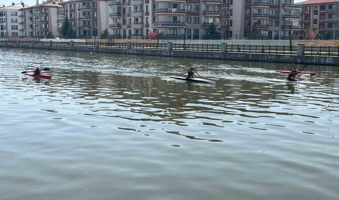 Afyonkarahisar’da gerçekleştirilen okul sporları kano müsabakaları tamamlandı, dereceye giren sporcular