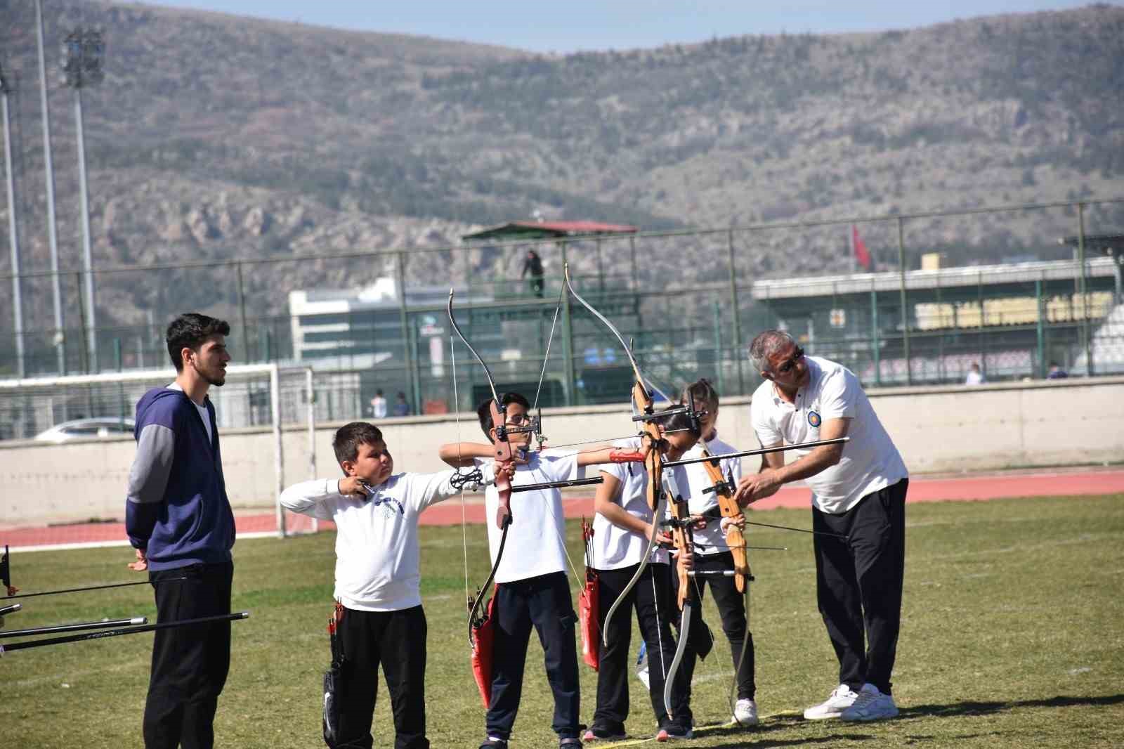 Okul Sporları faaliyet programı kapsamında düzenlenen Oryantiring Yıldız Erkekler ve