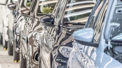   Türkiye otomotiv pazarında, ocak-mart döneminde otomatik vites otomobillerin pazar