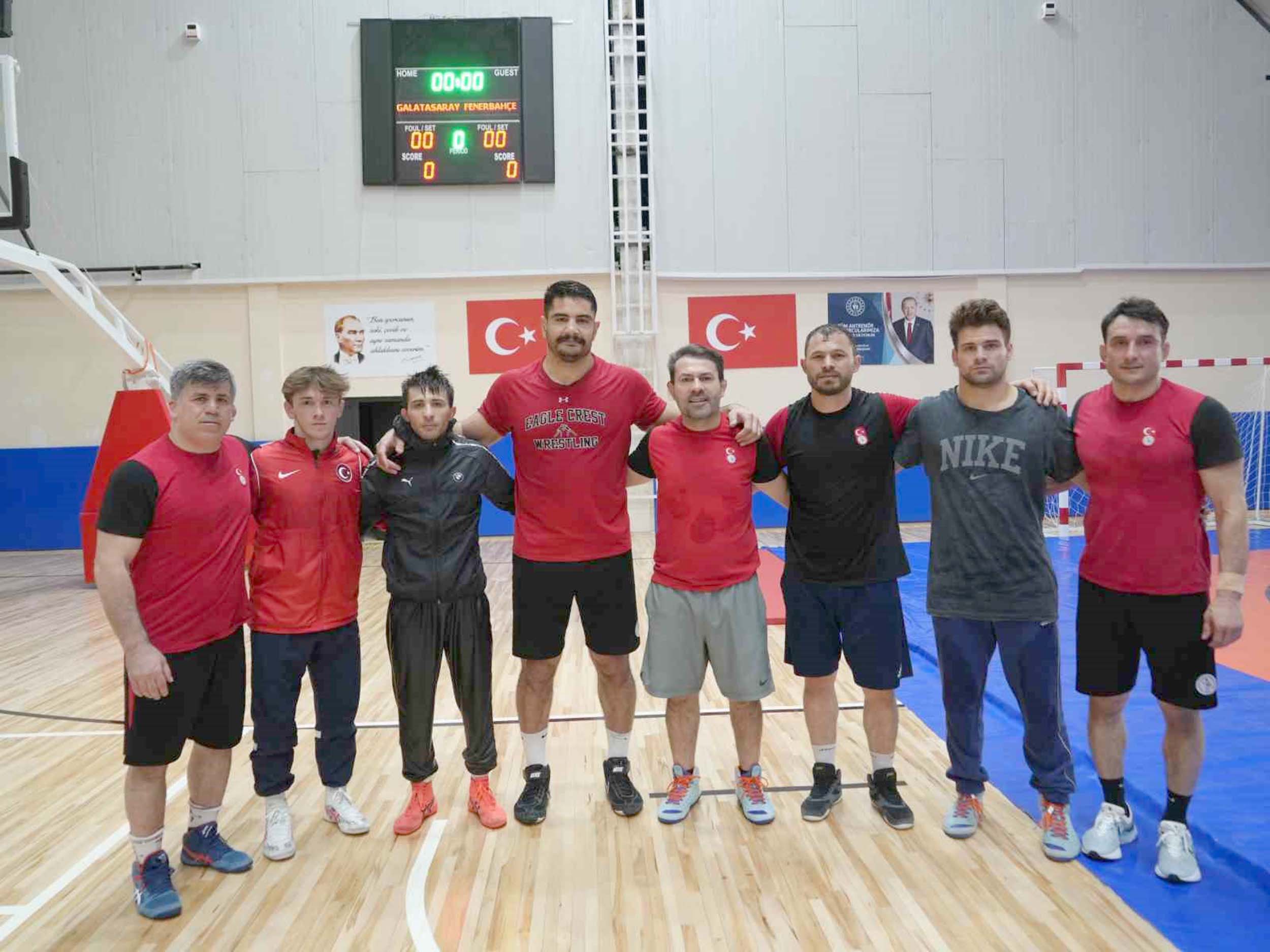 Kastamonu’da hazırlıklarını tamamlayan Serbest Güreş Milli Takımı, 5-7 Nisan tarihleri
