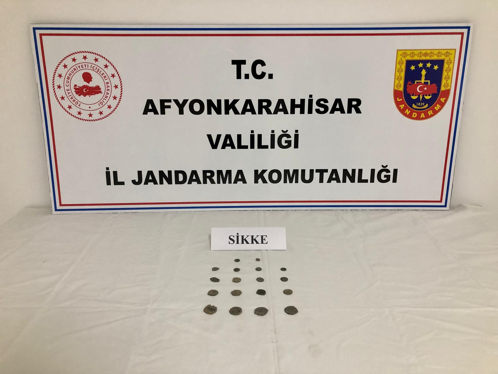 Afyonkarahisar’da jandarma ekipleri tarafından Susuz beldesinde yakalanan O.A. isimli şahısta