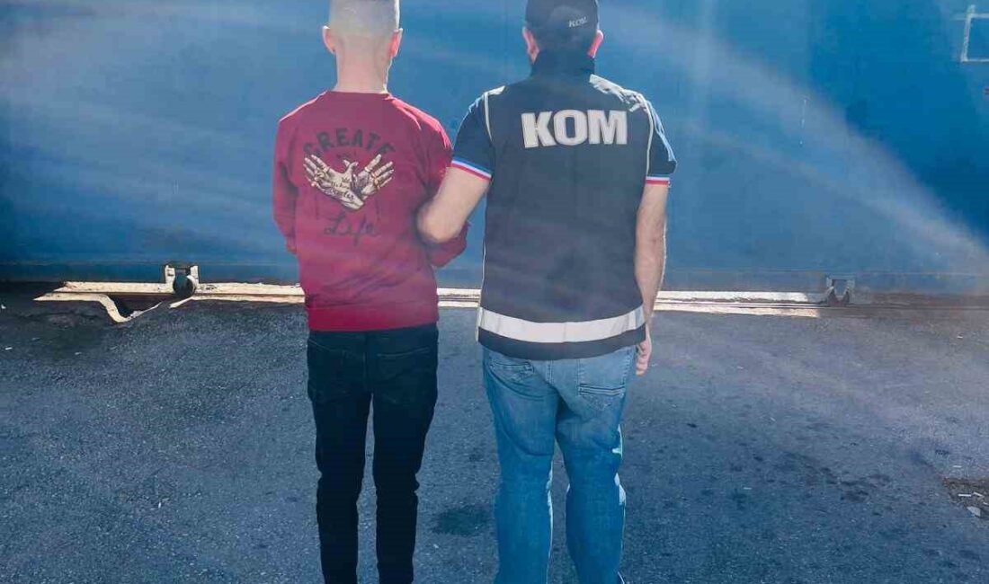 Afyonkarahisar’da birden fazla kişi ile silahlı tehdit suçundan 3 yıl