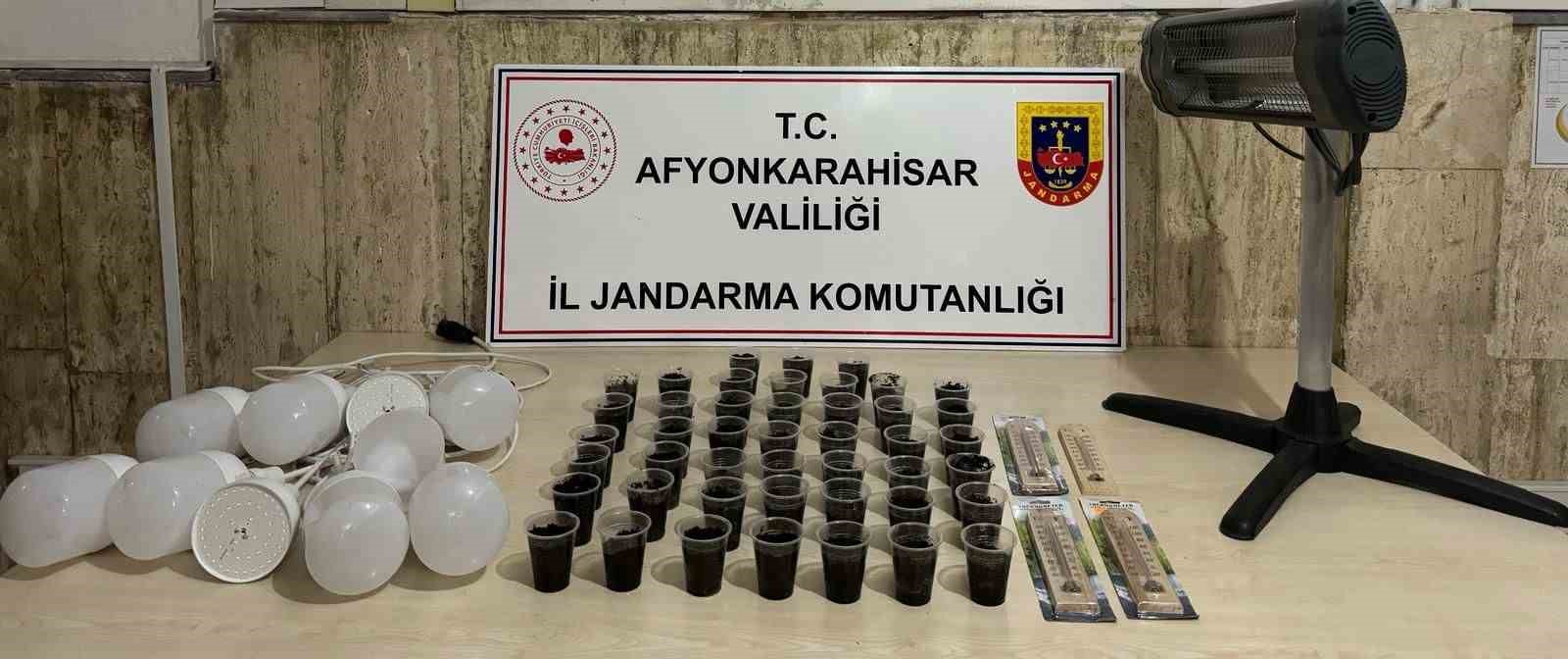 Afyonkarahisar’ın Emirdağ ilçesinde jandarma ekipleri şüpheli bir ev eklentilerinde yaptığı