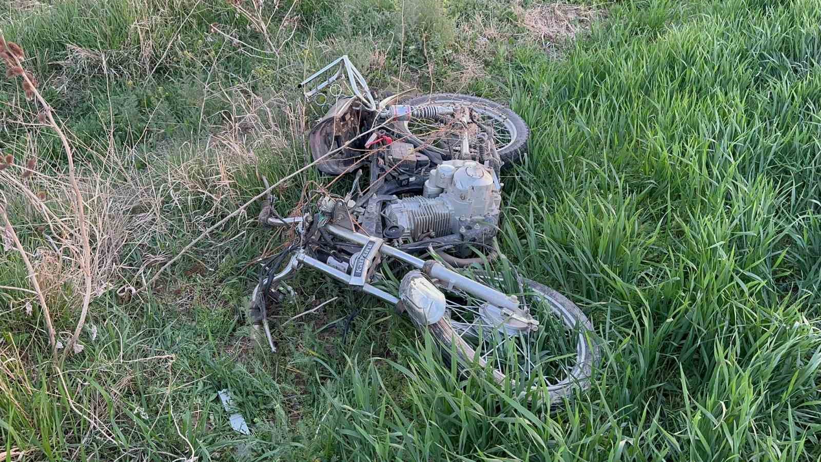 Afyonkarahisar’da kullandığı tescilsiz motosikletin kontrolünü kaybederek tarım arazisine giren sürücü