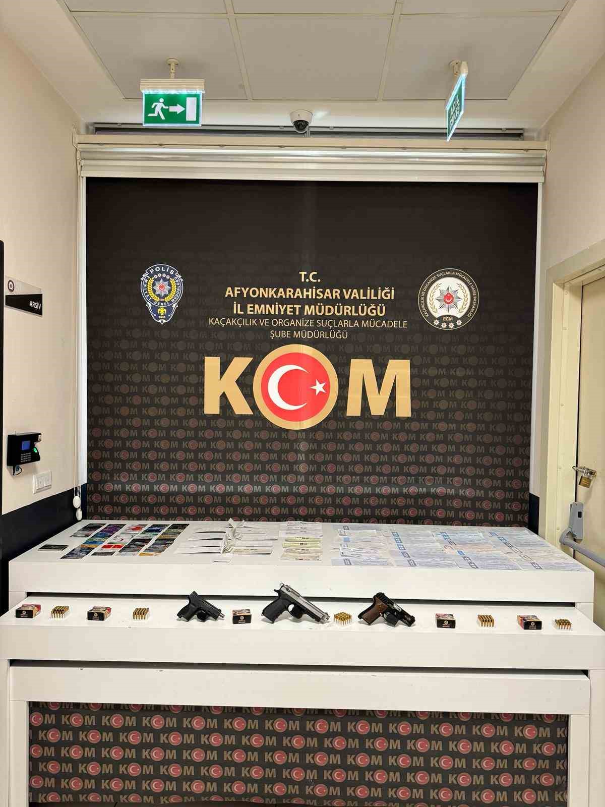 Afyonkarahisar’da tefecilik yaparak haksız kazanç elde ettiği iddia edilen bir