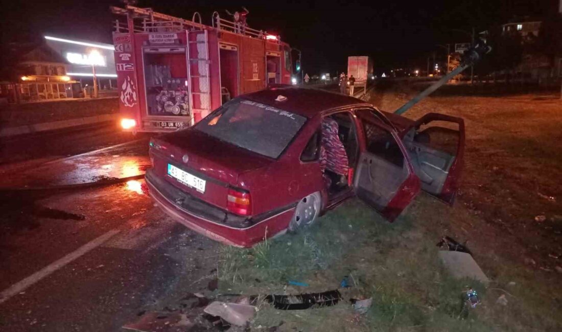 Afyonkarahisar’ın Bolvadin ilçesinde tır ile otomobilin çarpıştığı kazada 2 kişi