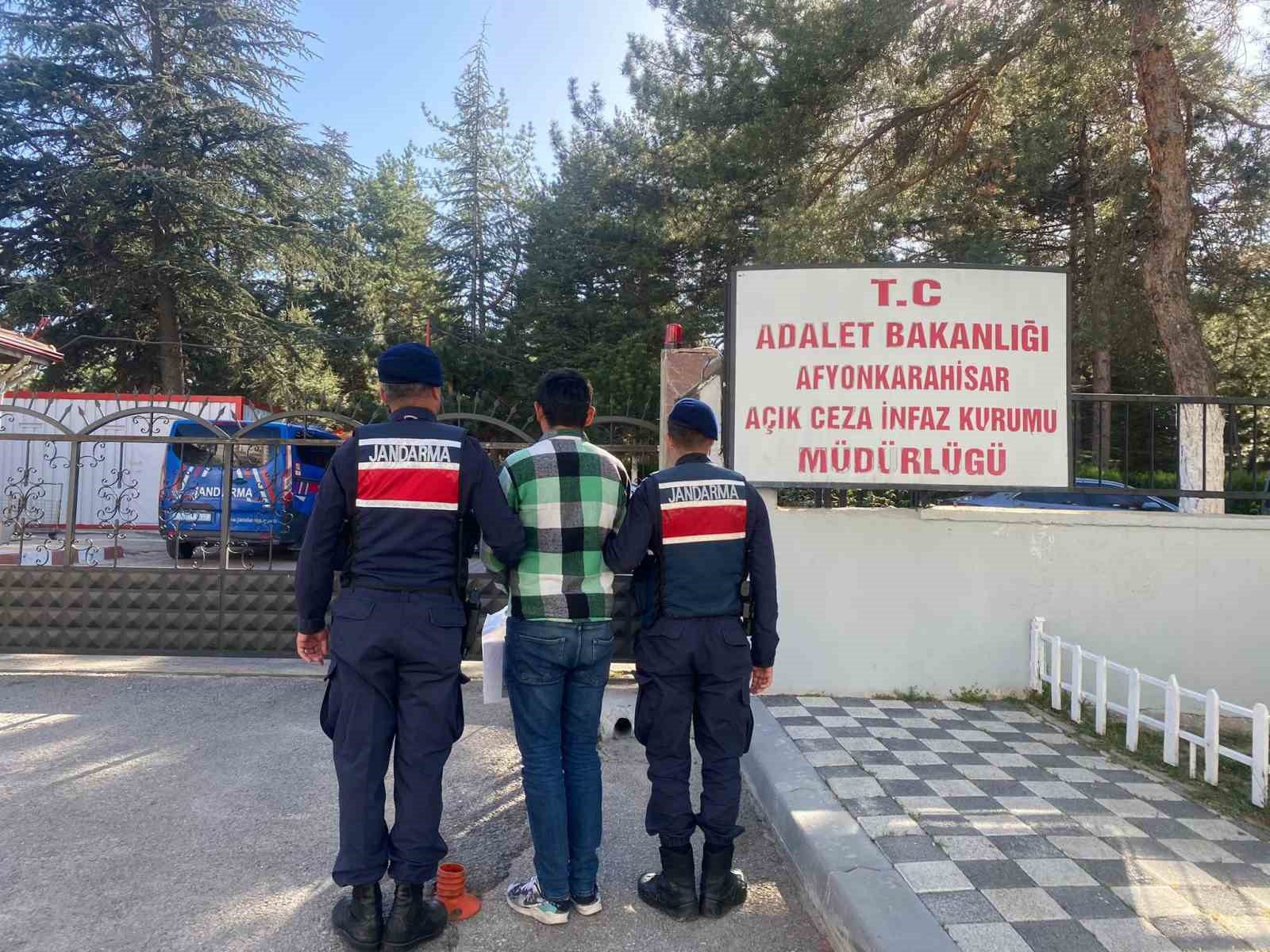   Afyonkarahisar’da uyuşturucu madde kullanmaktan hakkında 3 yıl 2 ay