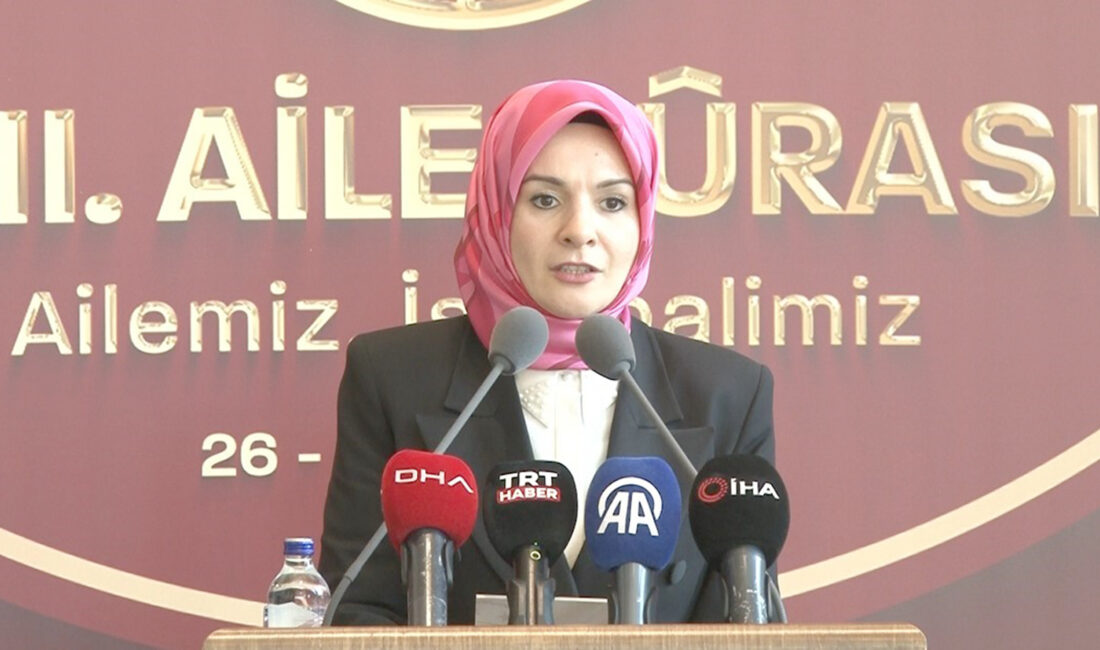 Aile ve Sosyal Hizmetler Bakanı Mahinur Özdemir Göktaş, yaşlıların korunması,