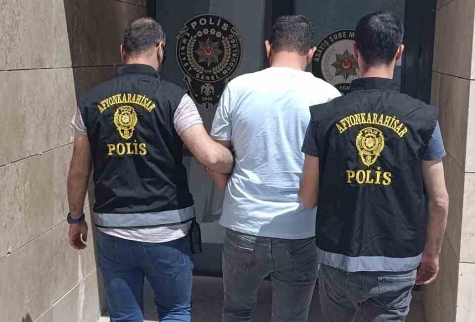 AFYONKARAHİSAR’DA TRAFİK GÜVENLİĞİNİ TEHLİKEYE SOKMA SUÇUNDAN 1 YIL 7 AY