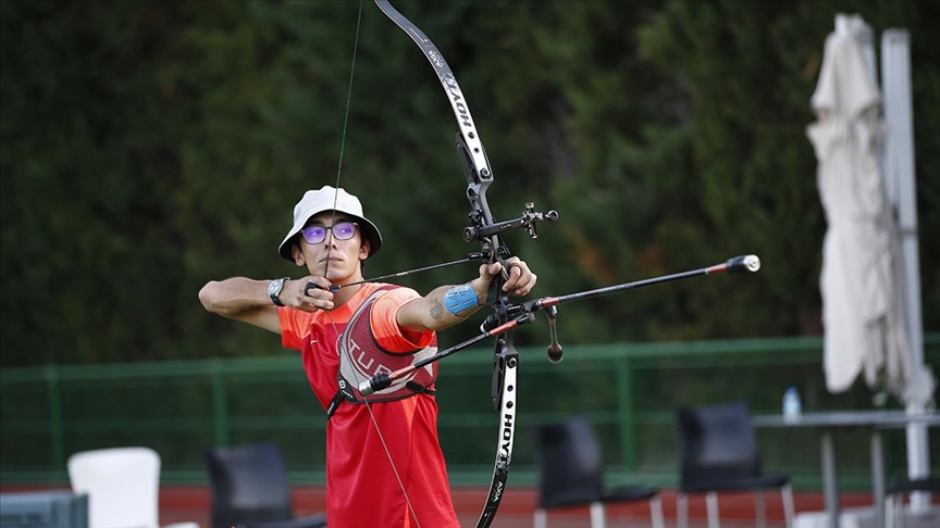 Milli okçu Mete Gazoz, Paris 2024 Olimpiyat Oyunları’nda altın madalya
