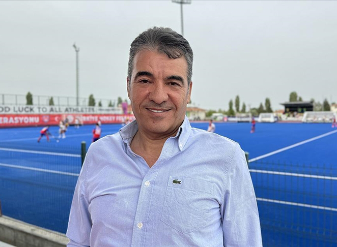 Türk hokeyinin hedefi büyük Türkiye Hokey Federasyonu Başkanı Sadık Karakan,