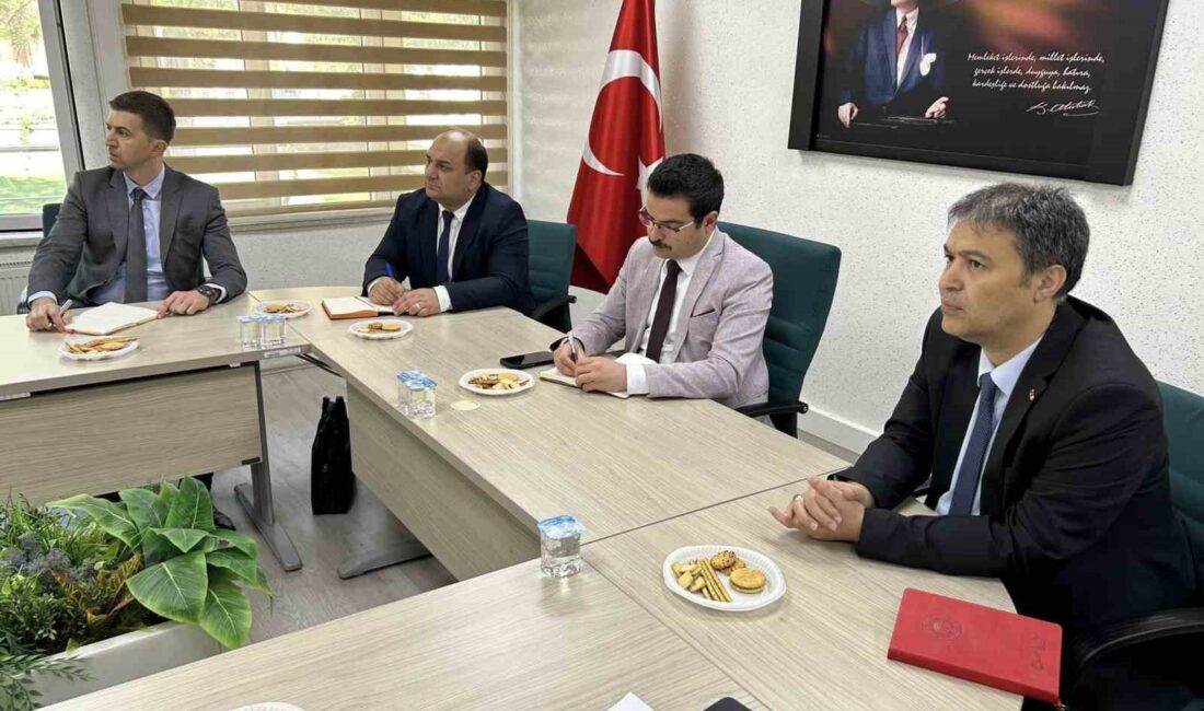 AFYONKARAHİSAR’DA 2025 VE 2027 YILI BİTKİSEL ÜRETİM PLANLAMASI DEĞERLENDİRİLDİ