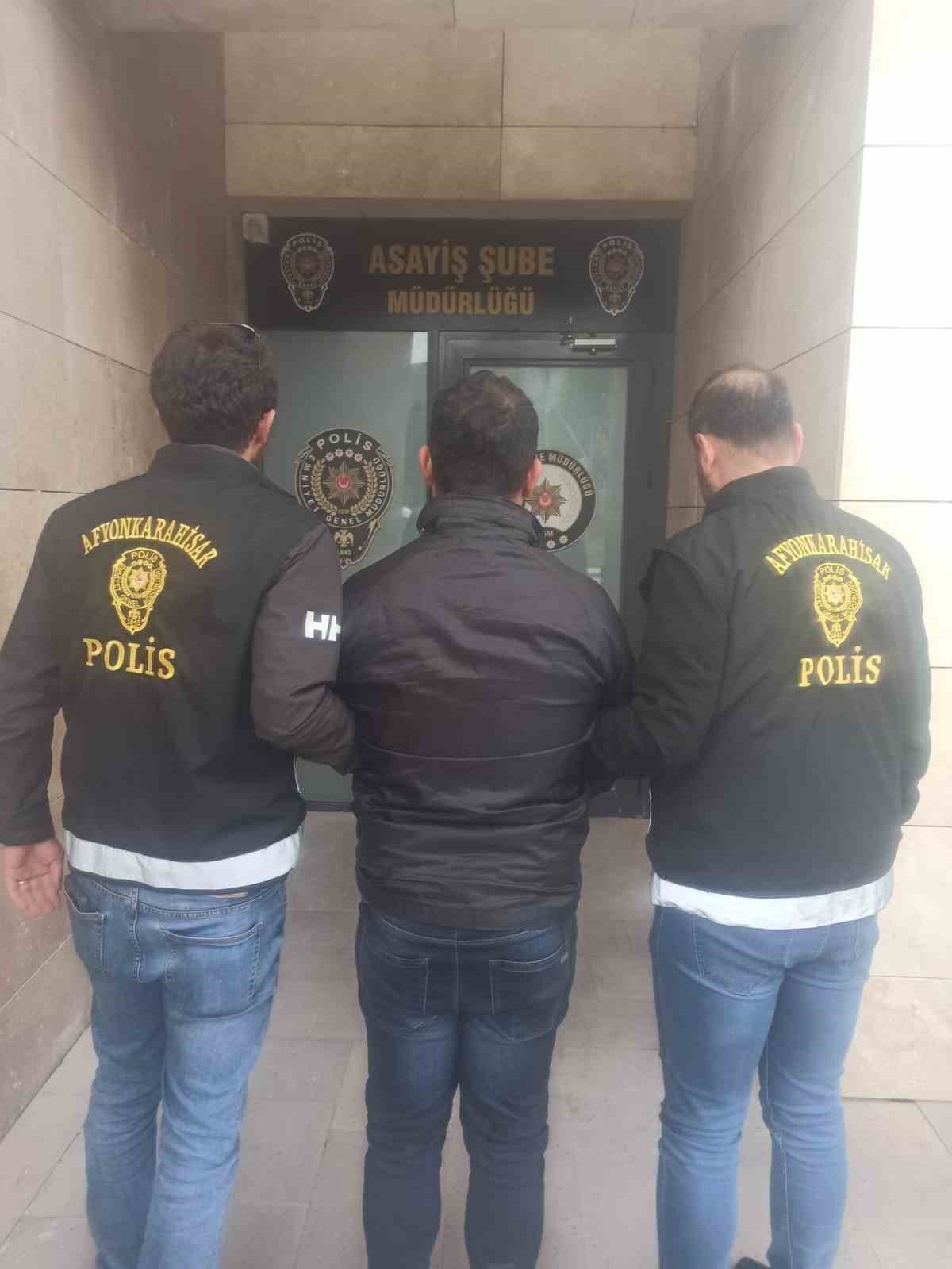 Afyonkarahisar’da hakkında 3 farklı dosyadan 2 yıl 2 ay 20