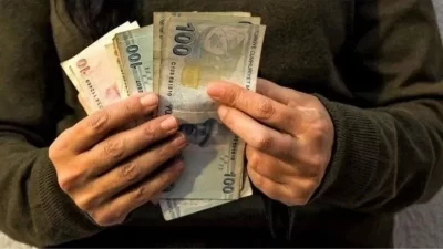 Sosyal medyadan kolay para kazanma dönemi başladıktan sonra, ara eleman