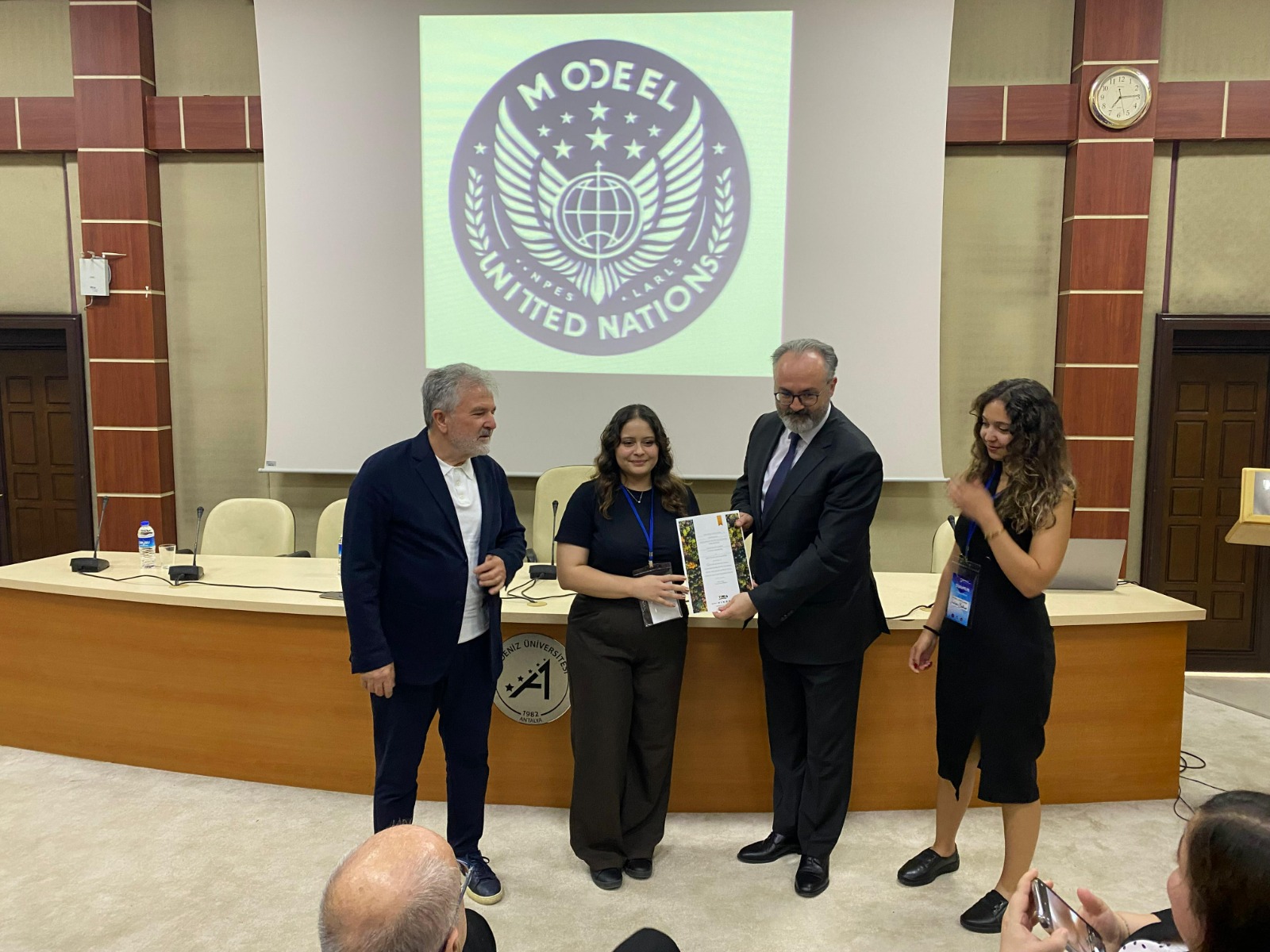 Akdeniz Üniversitesi Sağlık, Kültür ve Spor Dairesi Başkanlığı Uluslararası Siyaset