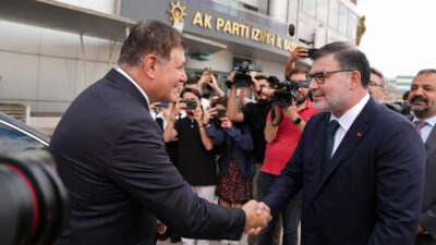 İzmir Büyükşehir Belediye Başkanı Cemil Tugay, AK Parti İzmir İl