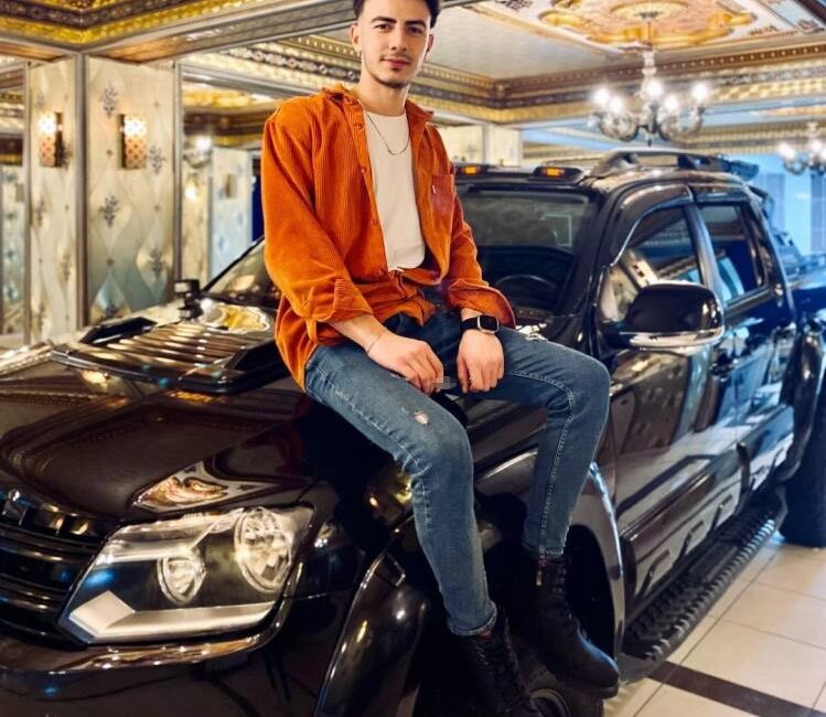 Otomobil tutkusu eceli oldu Erzincan’da takla atan otomobilde sıkışan sürücü itfaiye ekipleri tarafından kurtarıldı.