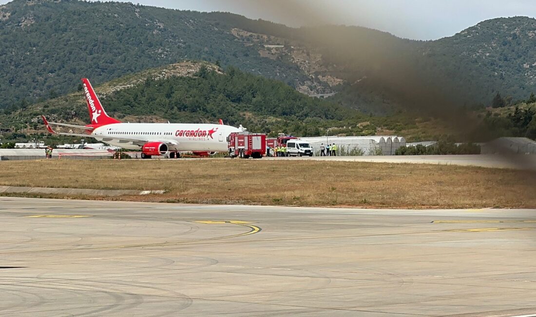 Antalya‘nın Gazipaşa-Alanya Havalimanında piste iniş yapan yolcu uçağının lastiği patladı.