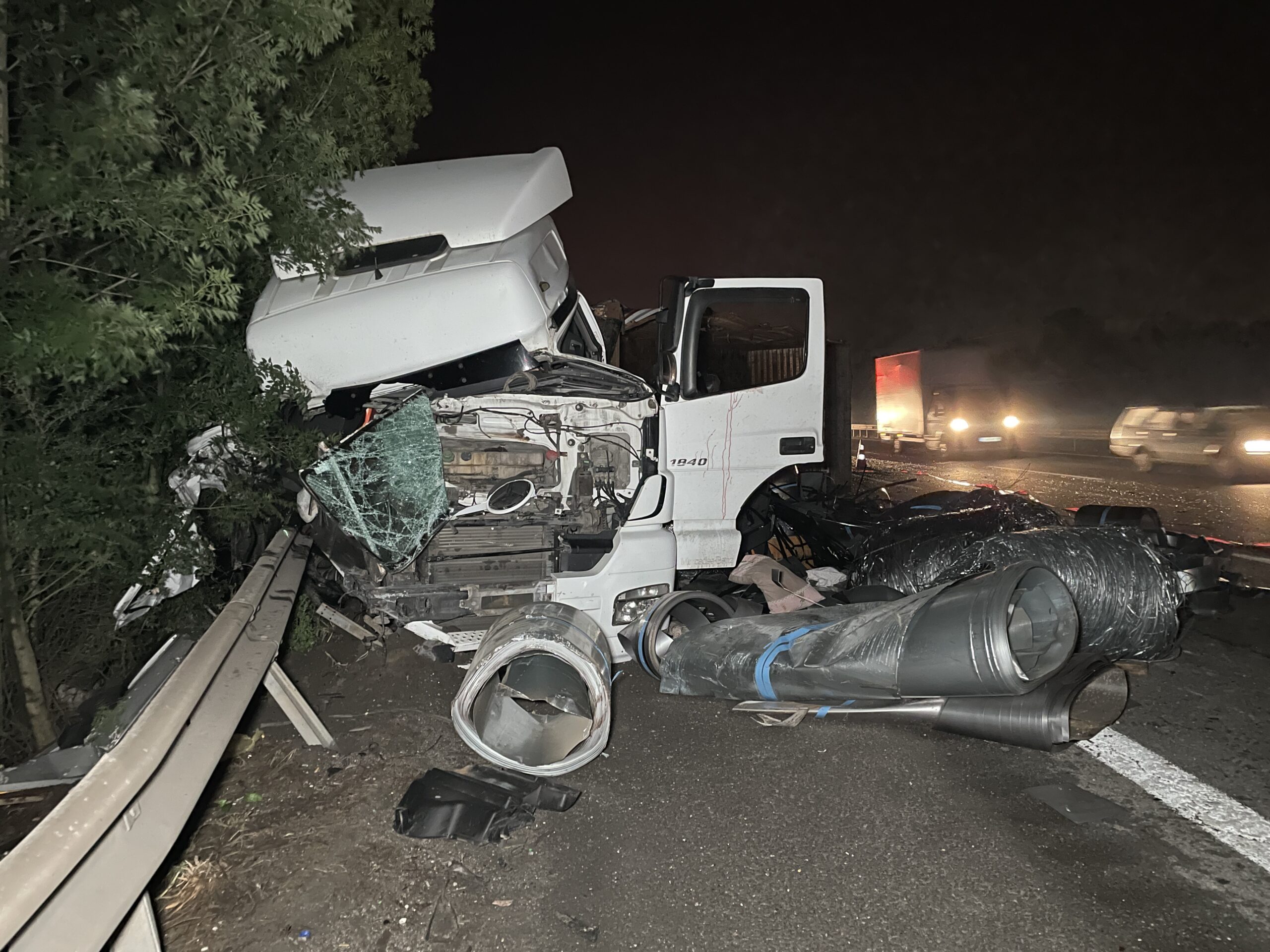  Anadolu Otoyolu Sakarya geçişinde patlayan lastiği tamir etmek için emniyet