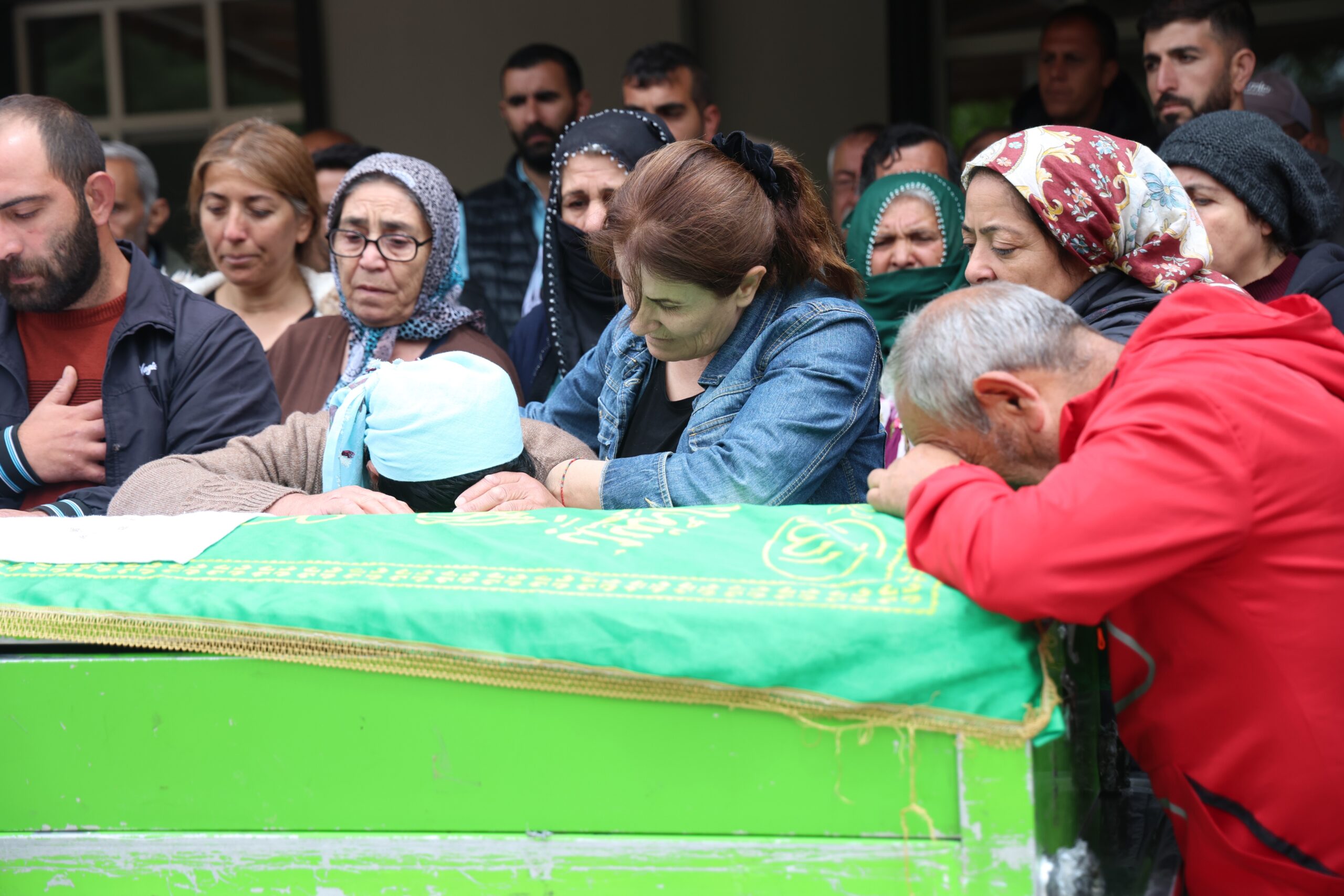 Elazığ’da kayıp olan ve 8 gün sonra Anneler Gününde toprağa