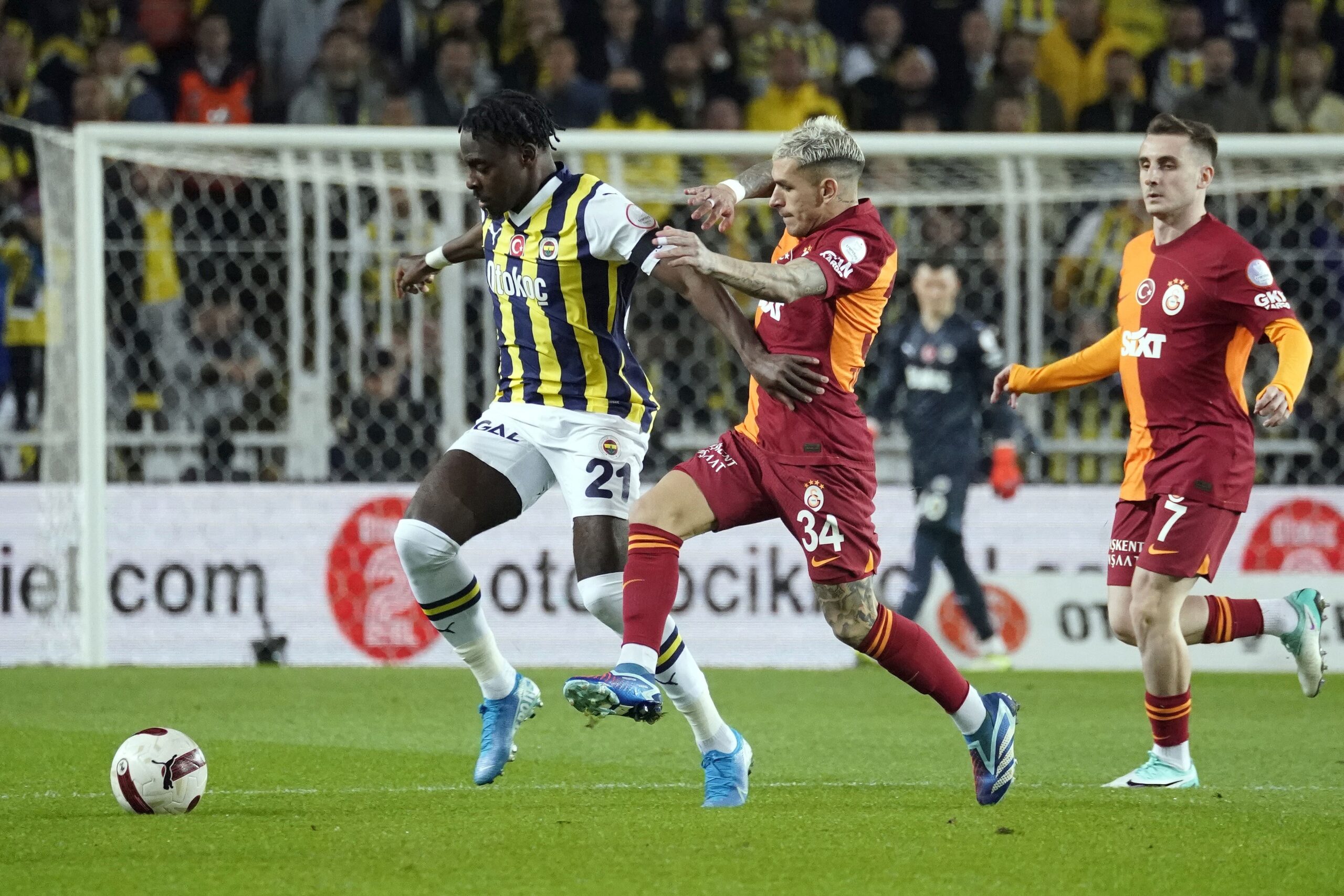 Trendyol Süper Lig’de Galatasaray ile şampiyonluğu etkileyecek maça çıkacak olan