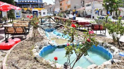 Kütahya’nın Emet ilçesinde Hükümet Meydanı projesi çerçevesinde bakım ve onarım