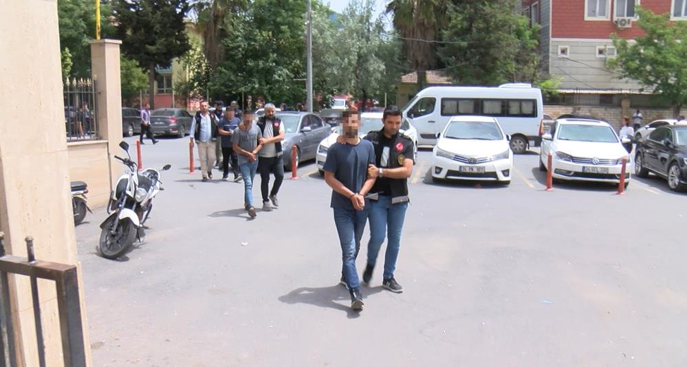 Şanlıurfa’da PKK/YPG terör örgütü propagandası yaptıkları gerekçesiyle gözaltına alınan 7