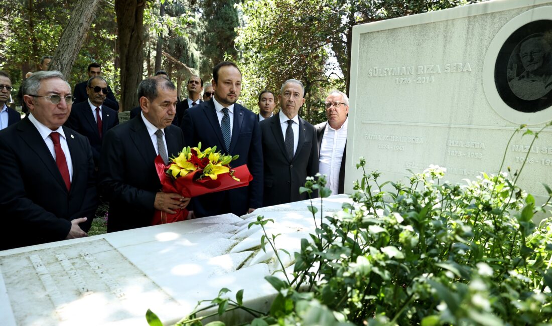 Galatasaray Başkanı Dursun Özbek, camia ve taraftarların gösterdikleri destekler vurgu