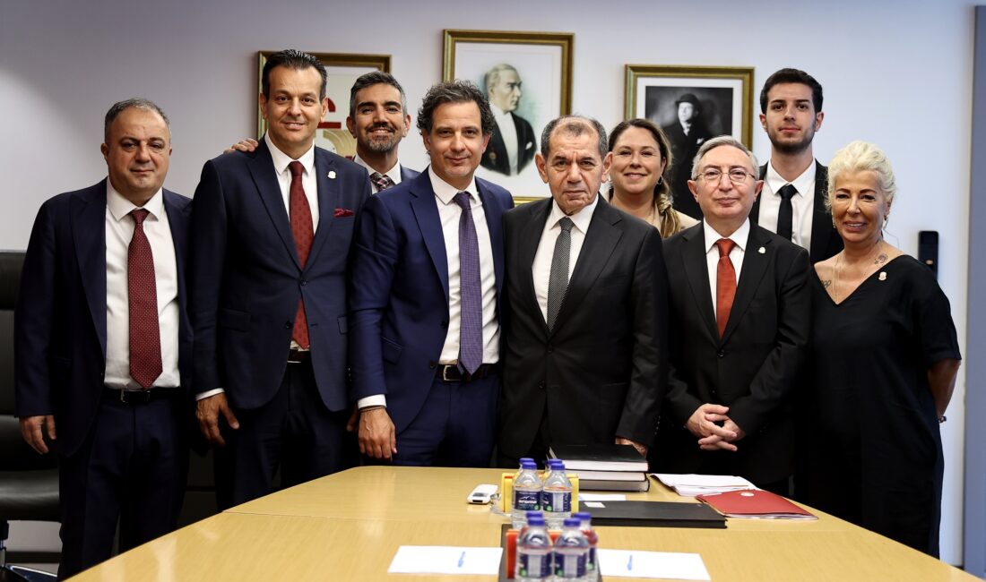 Galatasaray Spor Kulübü Başkanı Dursun Özbek, Fenerbahçe’nin Teknik Direktör Jose