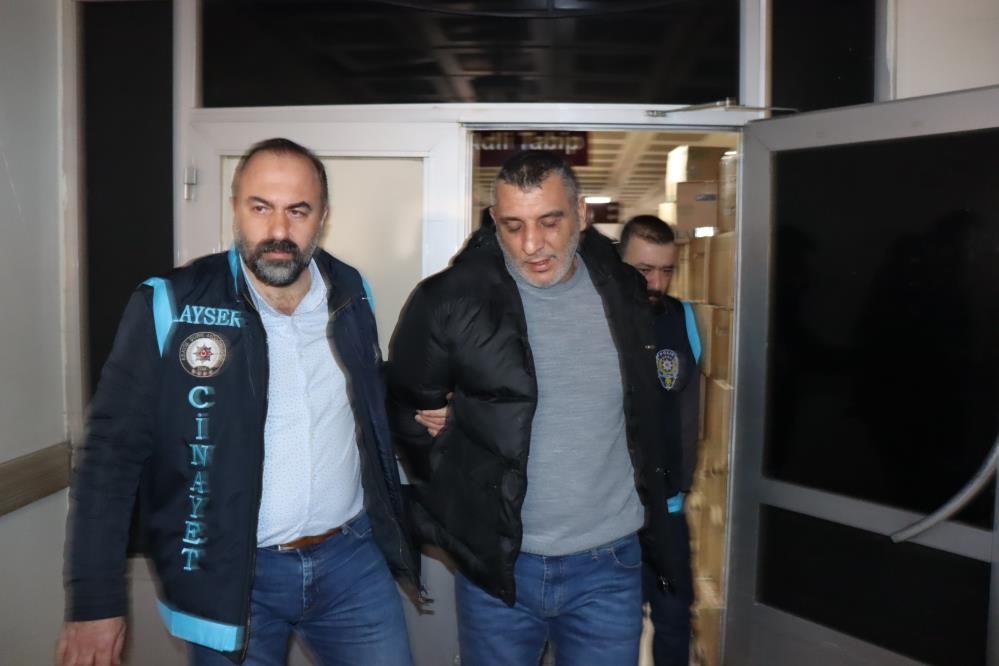 Kayseri’de Gazeteci Azim Deniz’i silahla vurarak yaralayan şahıs, serbest bırakıldı.