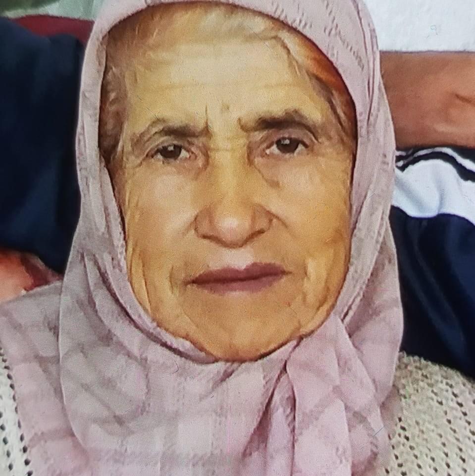 Burdur’un Yeşilova ilçesi Sazak köyünde yalnız yaşayan yaşlı kadın oğlu
