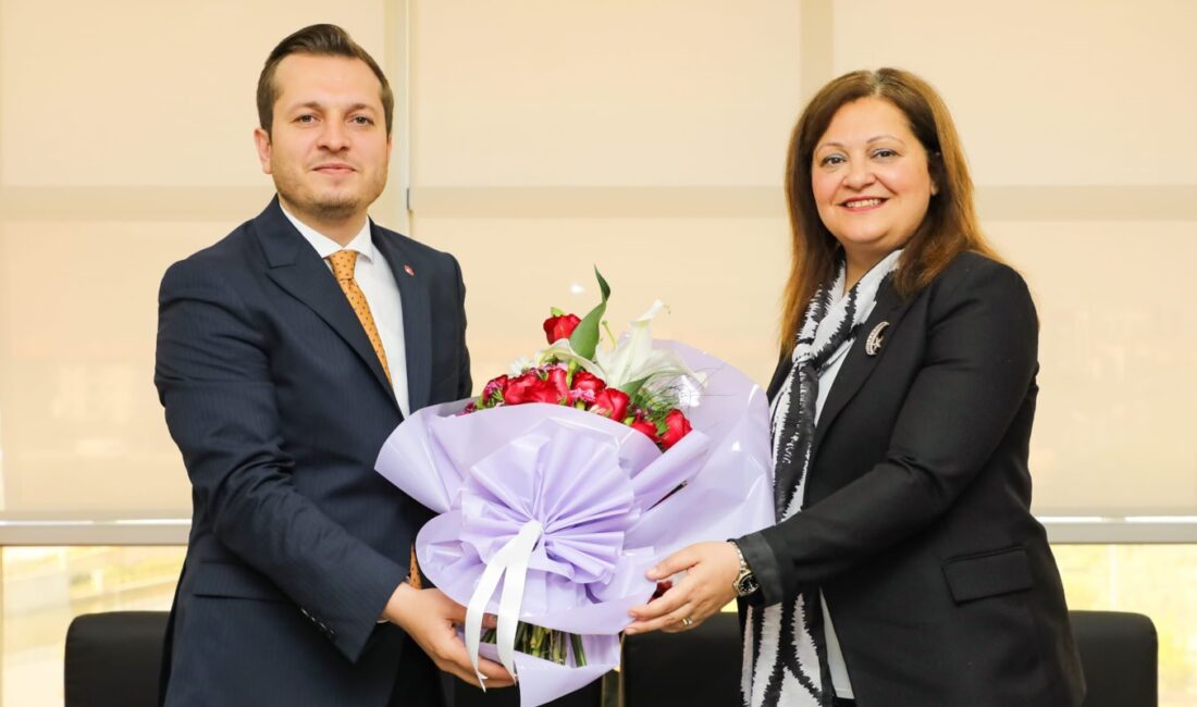 Belediye Başkanı Burcu Köksal’a hayırlı olsun ziyaretinde bulunan Saadet Partisi